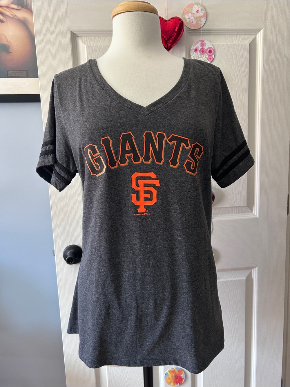 5th & Ocean Charcoal V-Neck San Francisco Giants Tee with Orange Logo